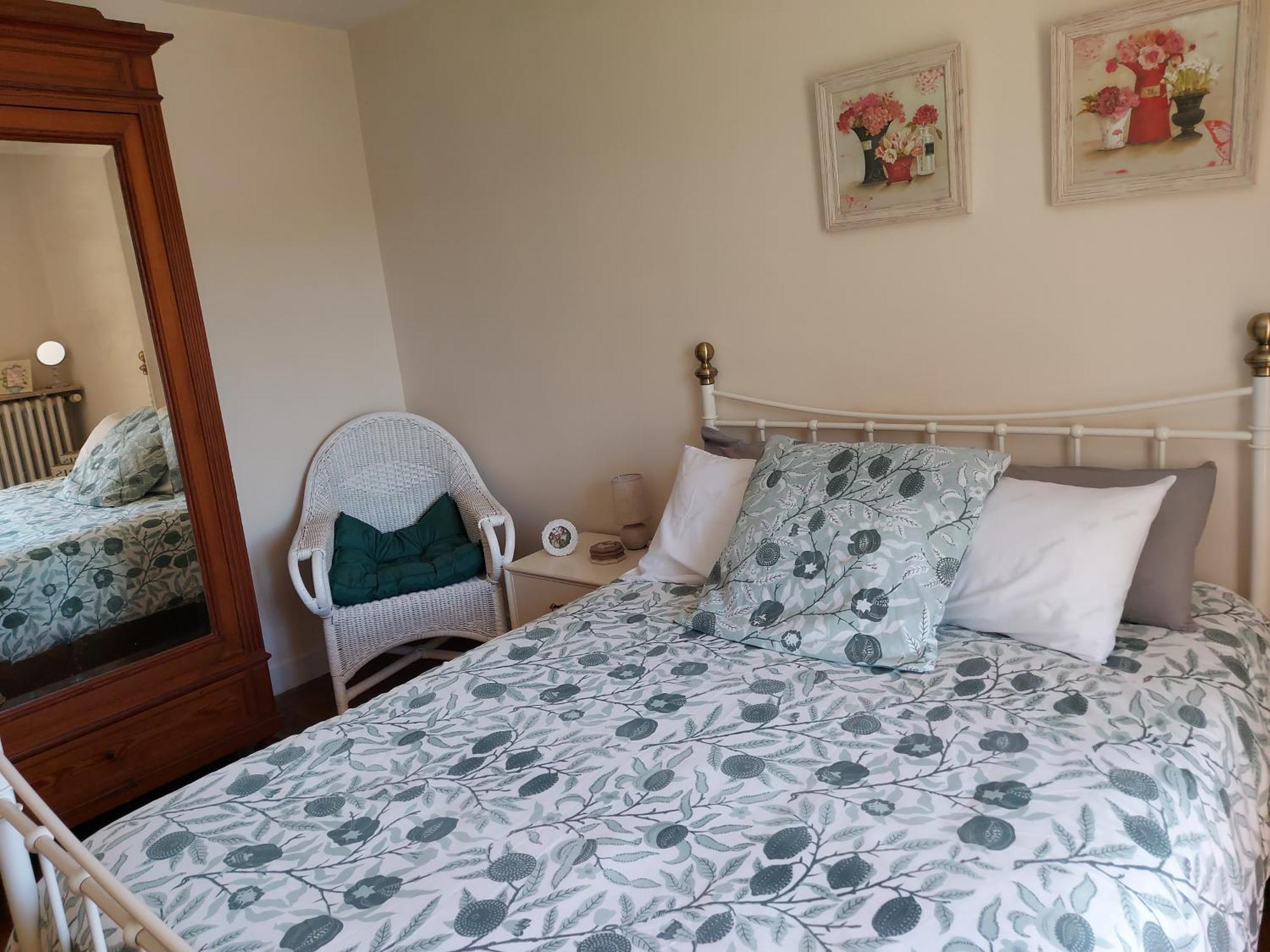 Charming Two Bedroom Gite With Beautiful Gardens Confolens Exterior foto